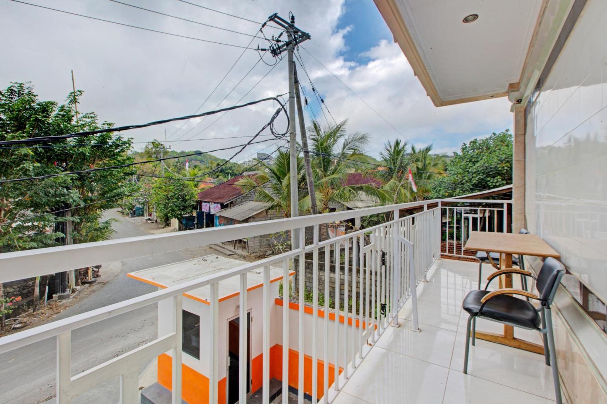 Oyo 2463 Bali Balangan Hotel Jimbaran Esterno foto