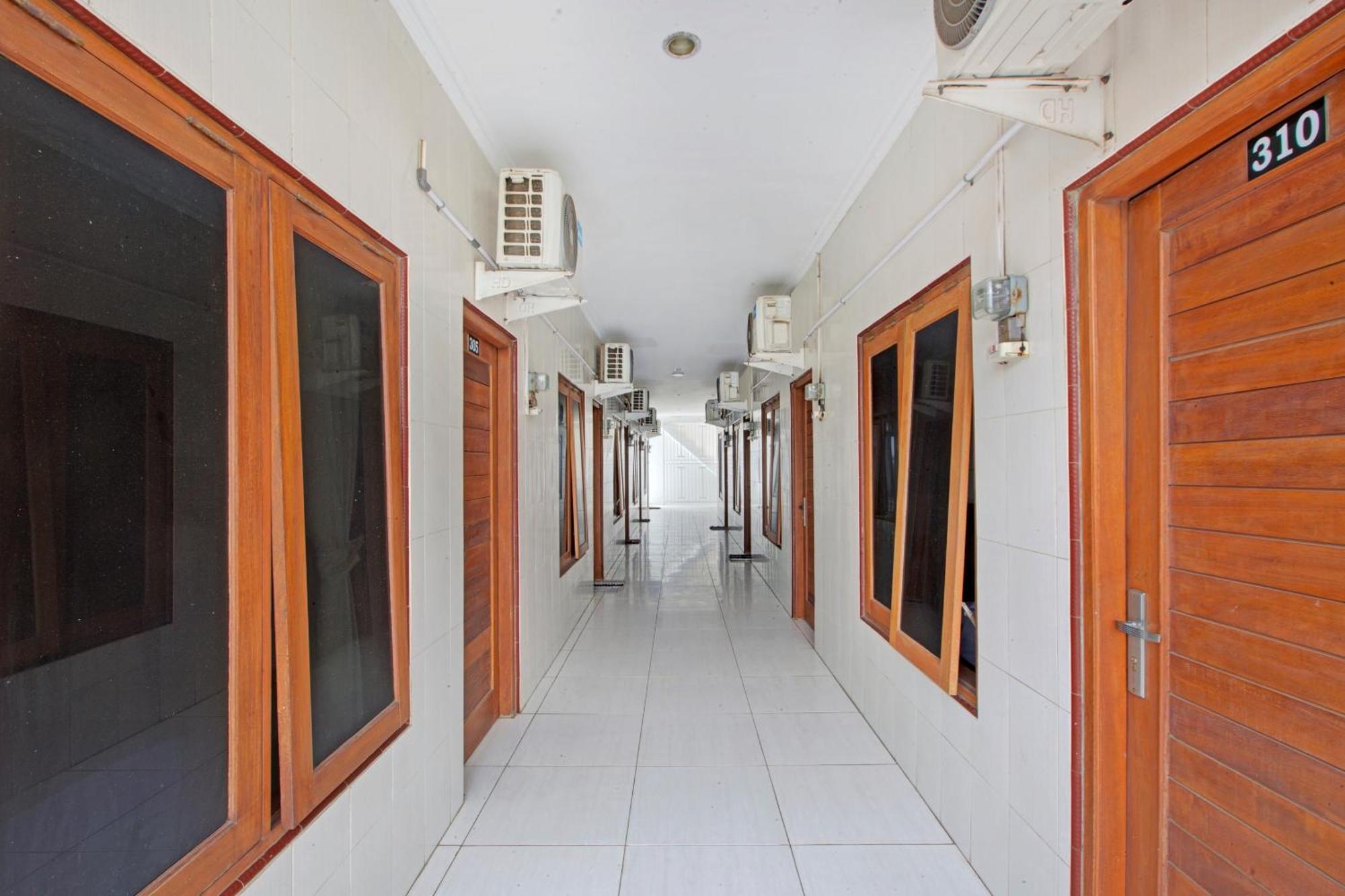 Oyo 2463 Bali Balangan Hotel Jimbaran Esterno foto