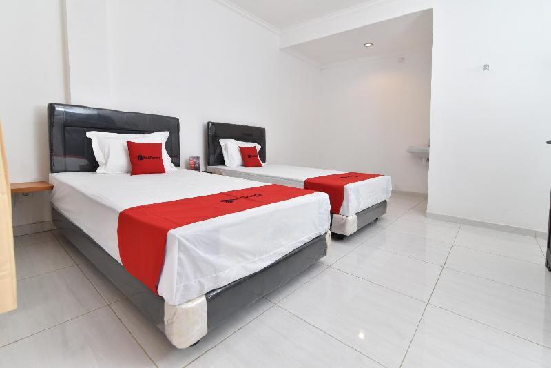 Oyo 2463 Bali Balangan Hotel Jimbaran Esterno foto